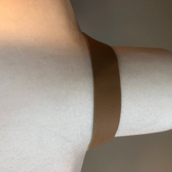 NWT Multi Stone Necklace with faux leather strap and toggle - Picture 3 of 4